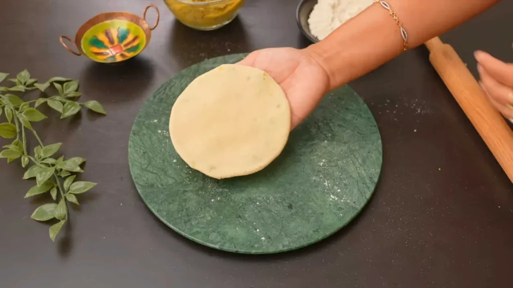 Make the Stuffed Puris