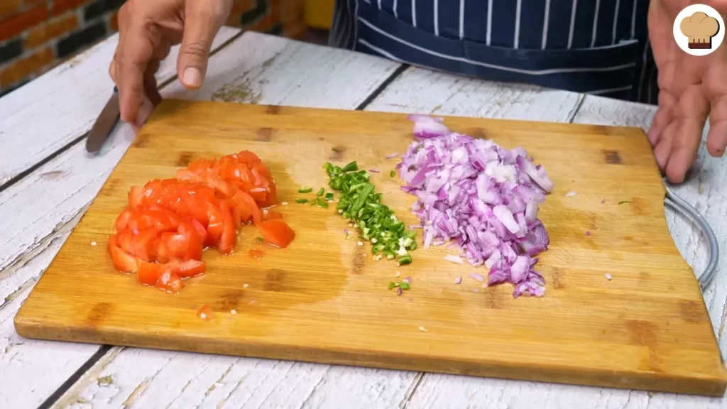 Already Chopped Tomatoes, Onion and Chili 